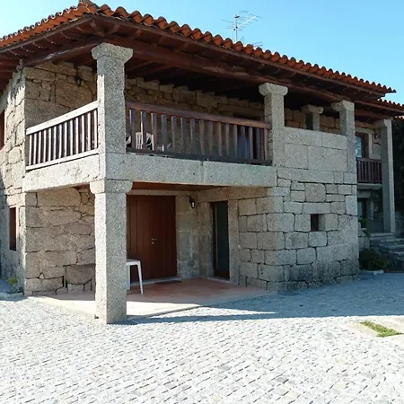 Rural Alves - Braga - Casa Alves De Torneiros Отель 4*