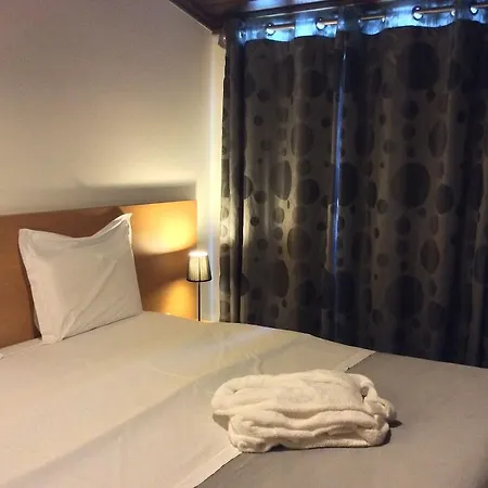 Rural Alves - Braga - Casa Alves De Torneiros Отель 4*