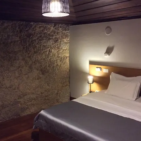 Отель Rural Alves - Braga - Casa Alves De Torneiros