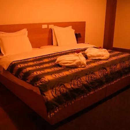 Rural Alves - Braga - Casa Alves De Torneiros 4*