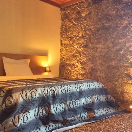 Rural Alves - Braga - Casa Alves De Torneiros Отель 4*
